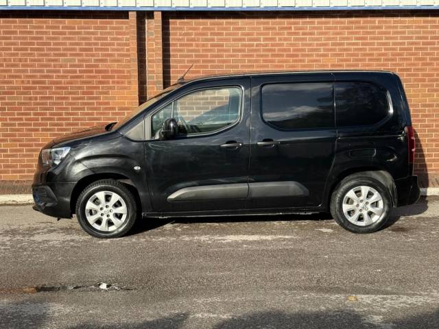 2021 Vauxhall Combo 2000 1.5 Turbo D 100ps L1 H1 Griffin Van