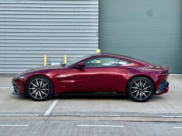 2019 Aston Martin Vantage 4.0 2dr ZF 8 Speed Auto