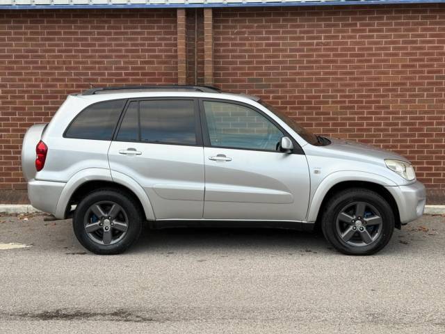 2005 Toyota Rav4 2.0 XT-R 5dr
