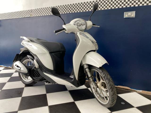 2015 Honda SH ANC125FE (15MY)