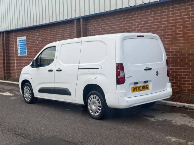 2020 Vauxhall Combo 2300 1.5 Turbo D L2 H1 Sportive Van ** NO VAT **