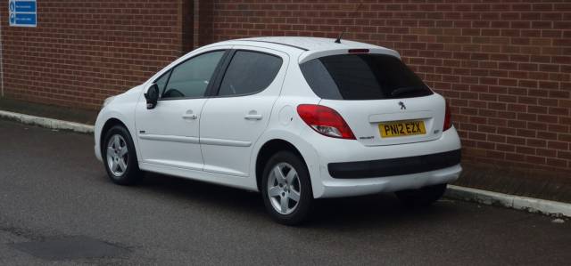 2012 Peugeot 207 1.4 VTi Sportium [95] 5dr