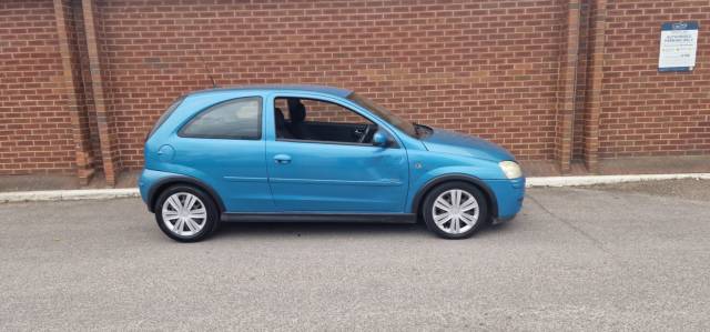 2004 Vauxhall Corsa 1.4i 16V Design 3dr Auto