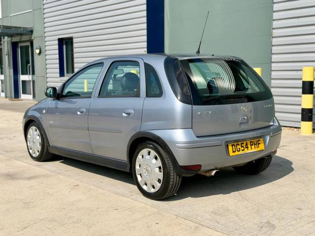 2004 Vauxhall Corsa 1.4i 16V Design 5dr Auto
