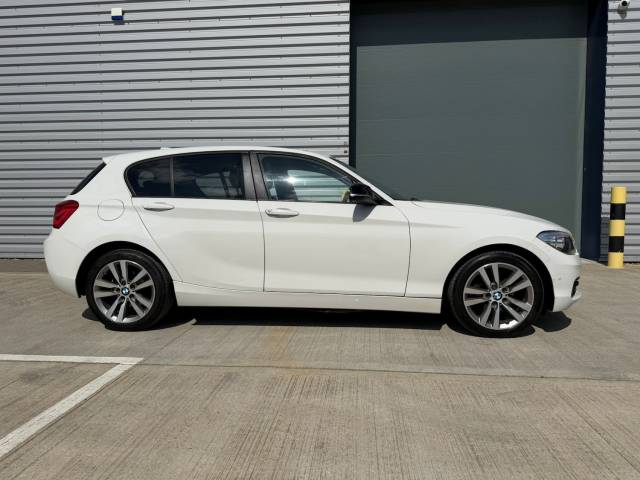 2018 BMW 1 Series 118i [1.5] Sport 5dr [Nav/Servotronic]