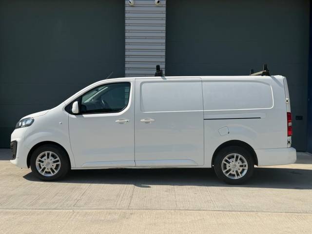 2019 Vauxhall Vivaro 2900 1.5d 100PS Sportive L2 H1 Van LWB
