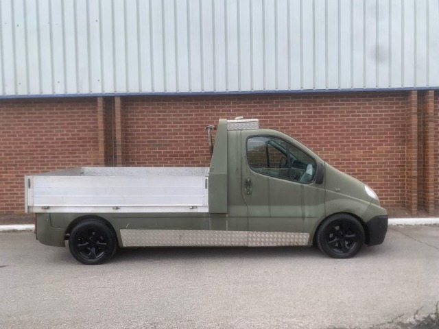 2009 Renault Trafic 2.0 PCLL29dCi 115 Platform Cab