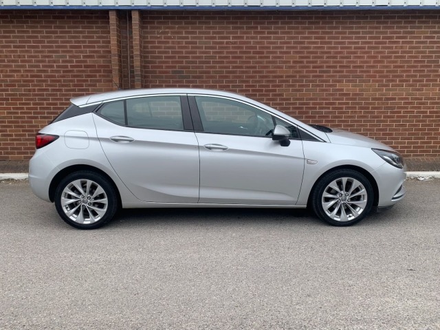 2016 Vauxhall Astra 1.4T 16V 125 Design 5dr